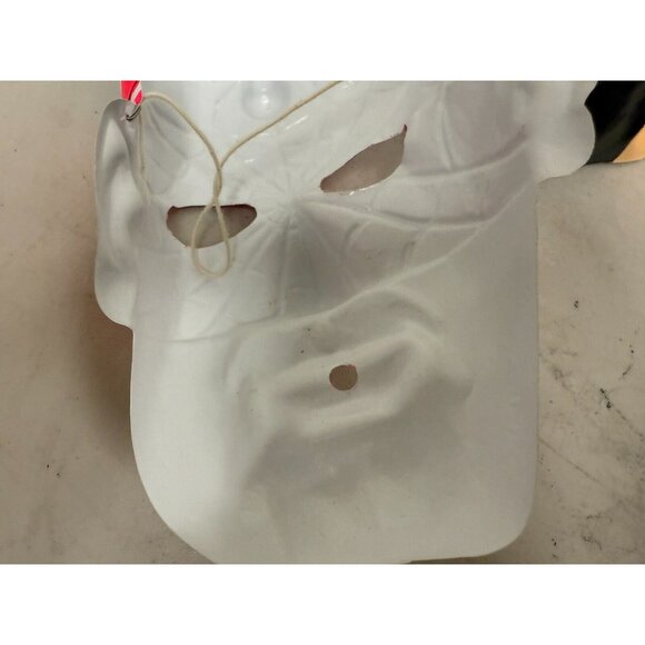 Lot of 2 Vintage Scary Halloween Dracula & Spiderman Mask Plastic elastic string - Picture 8 of 12